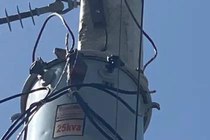 Villa Jaragua: residentes exigen reparación de transformador eléctrico
