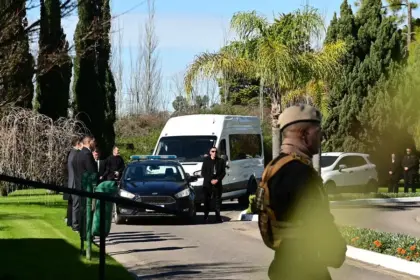 Cristiano Ronaldo envía emotivo mensaje de condolencias a Lionel Messi