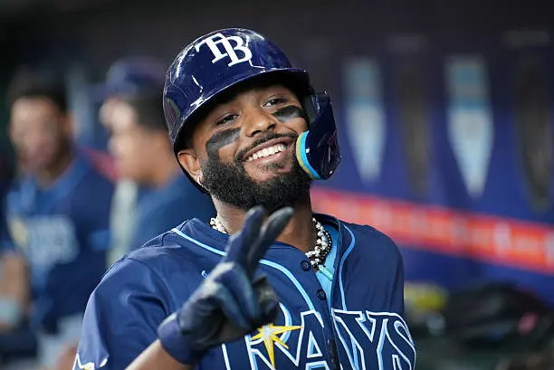 Junior Caminero lidera histórica batalla por el trono de jonrones en MLB