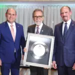Banco Caribe rinde emotivo homenaje a Edmundo Aja por su legado