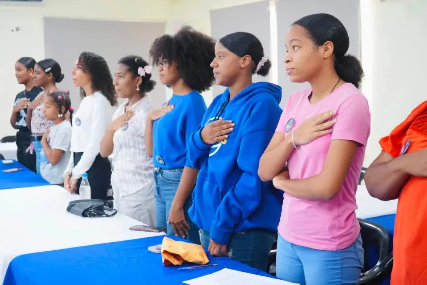 Regional 03 de Azua impulsa el liderazgo femenino en tecnología y TIC