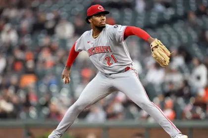 Hunter Greene se somete a segunda cirugía Tommy John y peligra su 2027