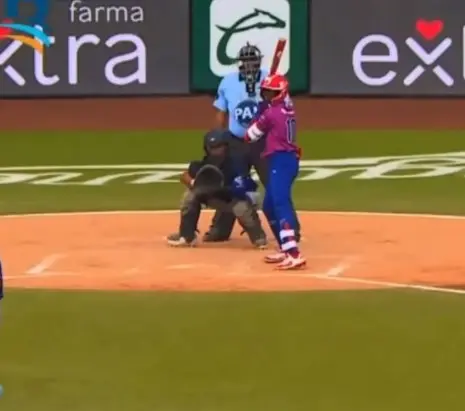 Isaac Brito responde con jonrón tras revisión de bate en Serie del Caribe Kids
