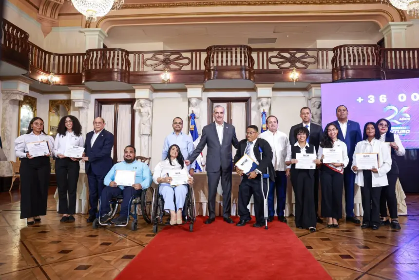 ITLA y Abinader impulsan el futuro digital con 36 mil becas tecnológicas