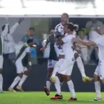Neymar guía al Santos hacia cuartos de final de la Copa Sudamericana
