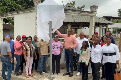Don Juan moderniza su señalización vial para mejorar el orden urbano