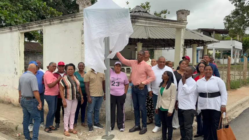 Don Juan moderniza su señalización vial para mejorar el orden urbano 1 Don Juan moderniza su señalización vial para mejorar el orden urbano