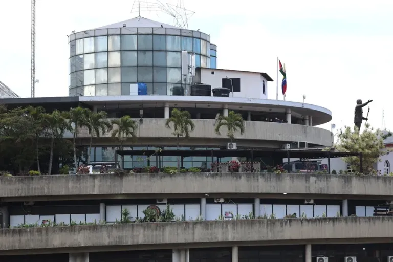 Excarcelan a seis presas políticas en Venezuela tras diálogo nacional