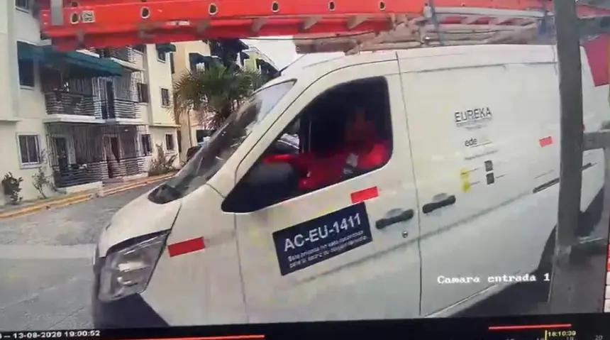 Denuncian retiro irregular de medidor eléctrico en Santo Domingo Este