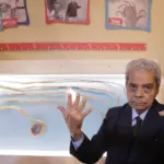 Shridhar Chillal y el récord de las uñas más largas del mundo