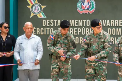 Ejército entrega destacamentos remozados en El Higuerito y Navarrete