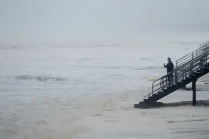 Tormenta tropical Lala pierde fuerza tras causar estragos en Hawái