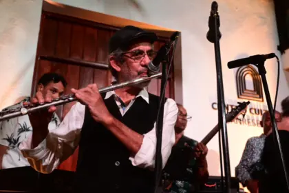 Banreservas rinde tributo al legado de Kundengo Minier y César Namnúm