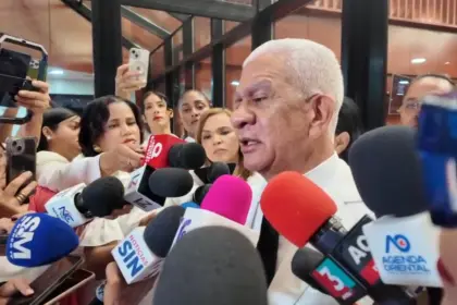 Ricardo de los Santos pide prudencia tras retiro de diplomáticos cubanos