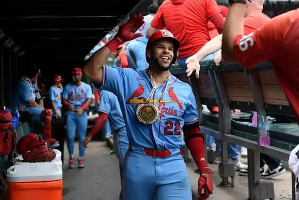 Joshua Báez hace historia en MLB con tres jonrones en su debut