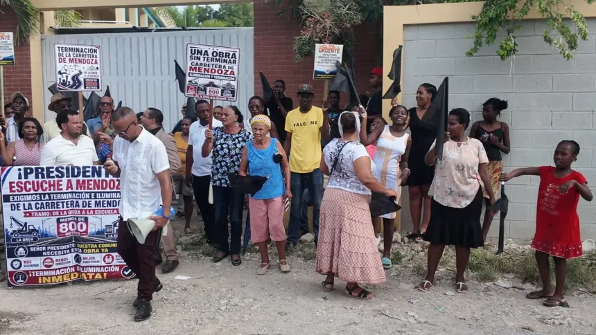 Comunitarios de Mendoza exigen asfaltado e iluminación antes de clases