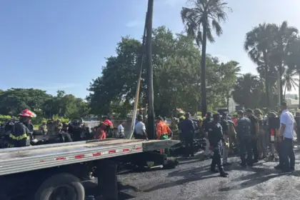 Tragedia en el Malecón: hallan dos cuerpos tras incendio de tanquero