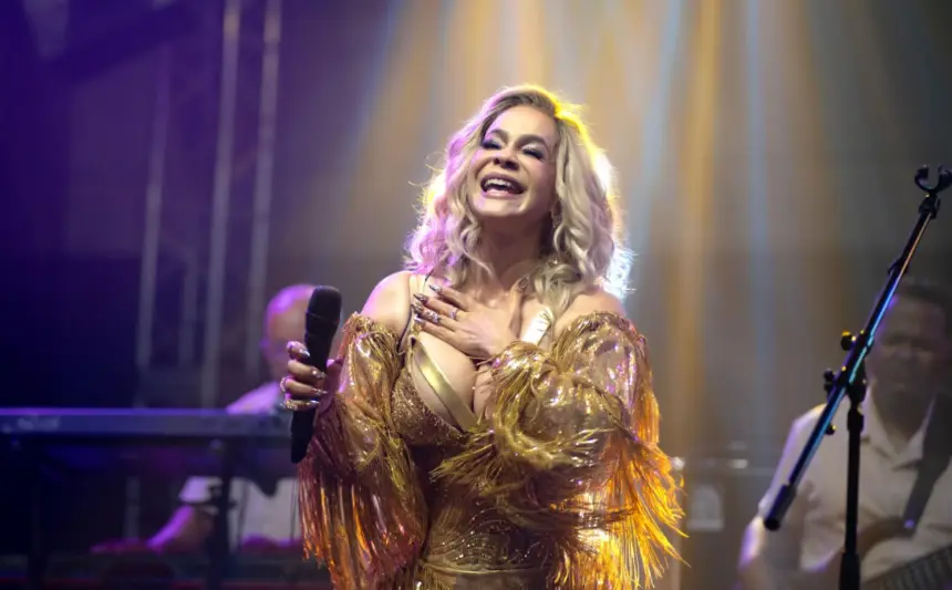 Miriam Cruz deslumbra en el Latin Music Tours con un show inolvidable