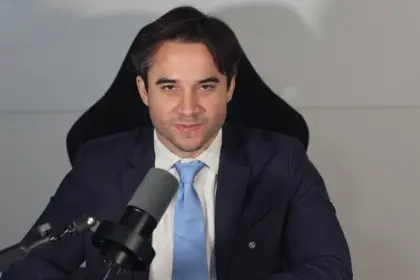 Fernando Abreu marca 2.6% en encuesta presidencial y supera a Ramfis Trujillo