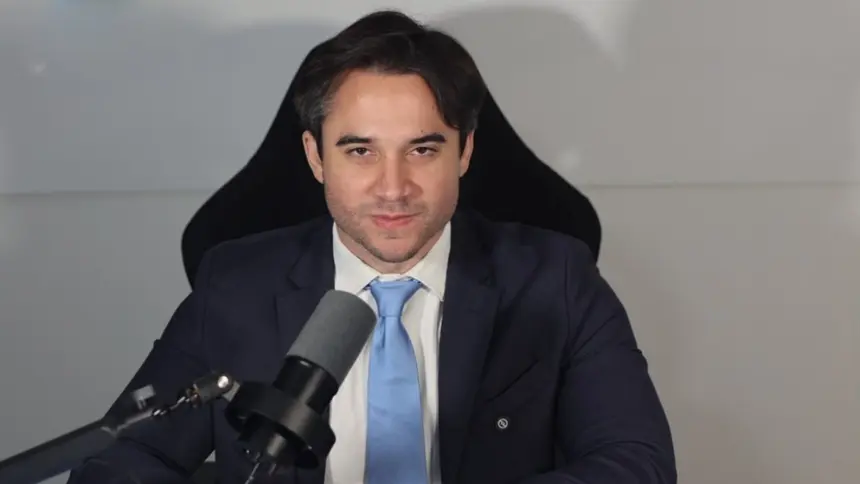 Fernando Abreu marca 2.6% en encuesta presidencial y supera a Ramfis Trujillo