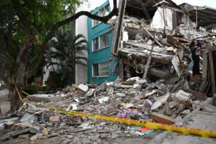 Colombia inicia difícil reconstrucción tras devastador terremoto