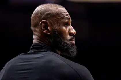 LeBron James sorprende con su nuevo canal de YouTube dedicado al golf