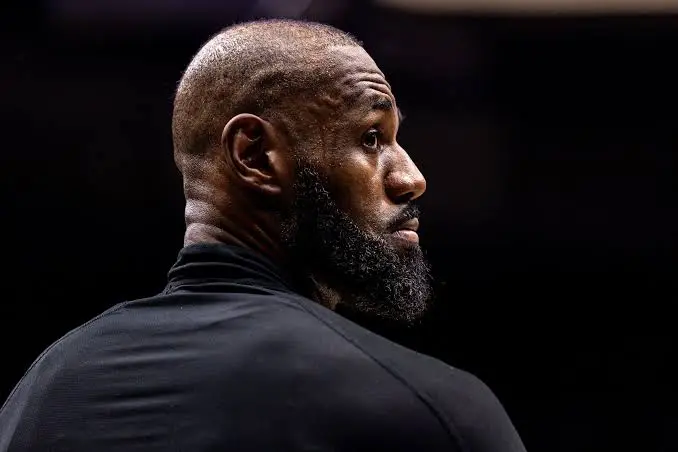 LeBron James sorprende con su nuevo canal de YouTube dedicado al golf