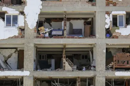 Terremoto de 4,7 en Granada obliga a desalojar la Alhambra por seguridad
