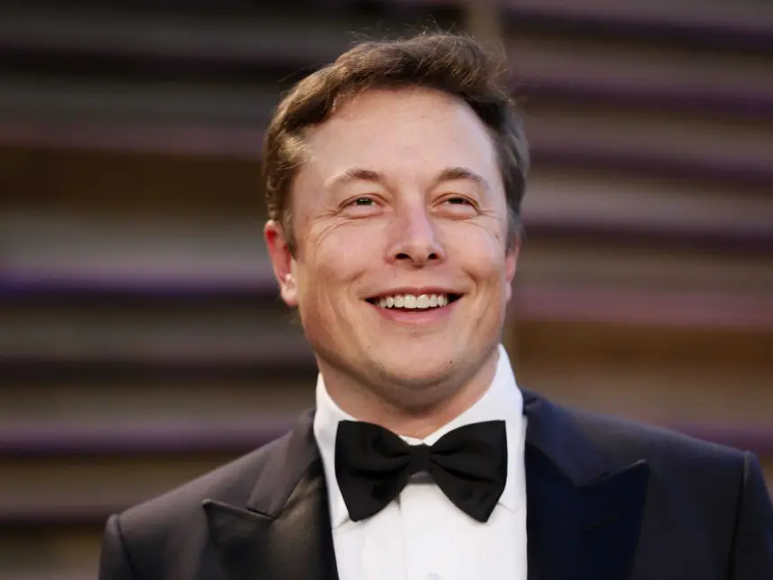 Elon Musk sigue siendo el hombre más rico del mundo pese a caída financiera