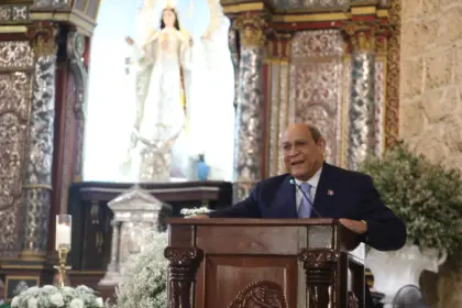 MESCyT impulsa 10,000 becas nacionales y potencia carreras STEM en RD