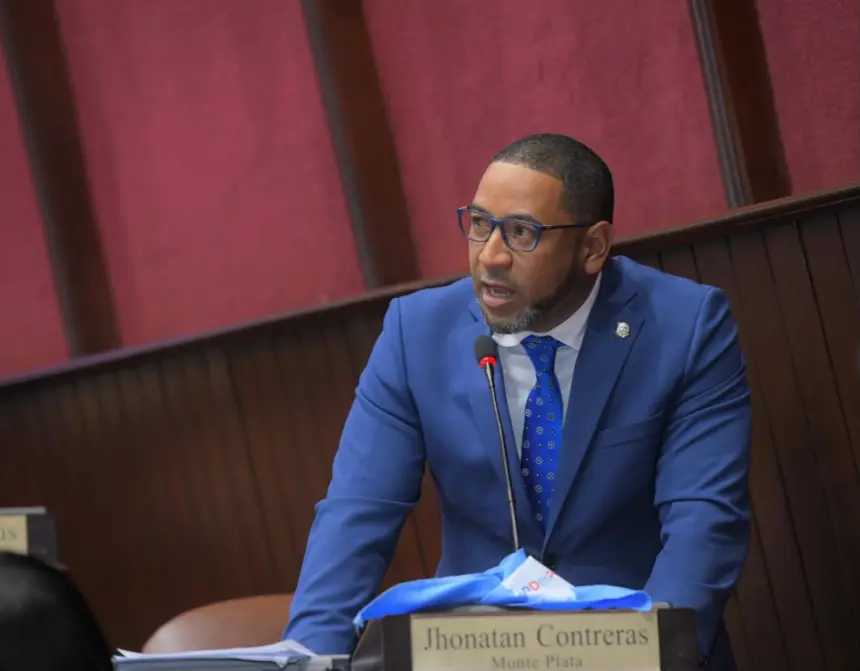 Diputado pide remozar instalaciones deportivas de Monte Plata tras éxito