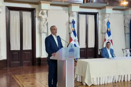 Abinader impulsa Eficompras para modernizar las contrataciones públicas