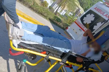 Accidente de vehículos de Migración en San Juan deja seis personas heridas