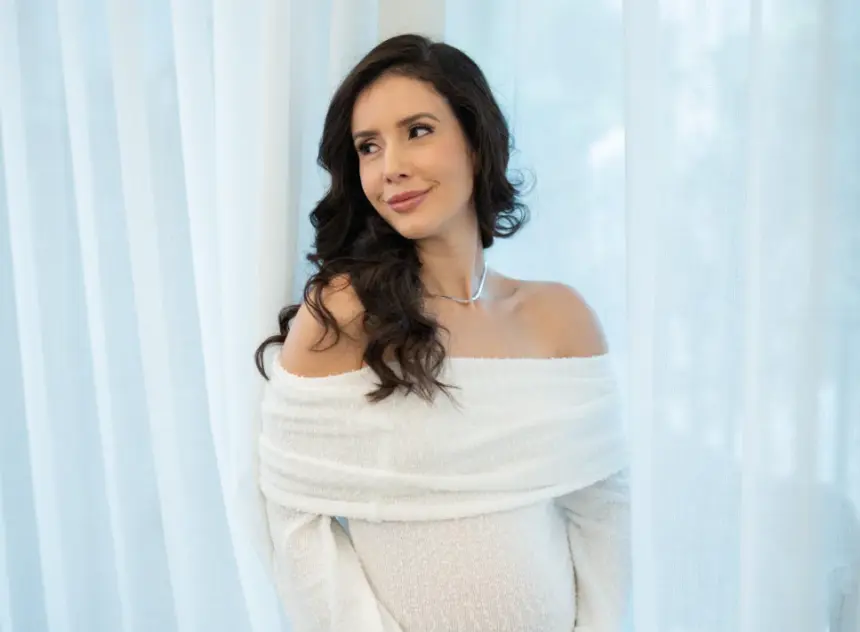 Karina Alarcón anuncia embarazo de su segundo hijo