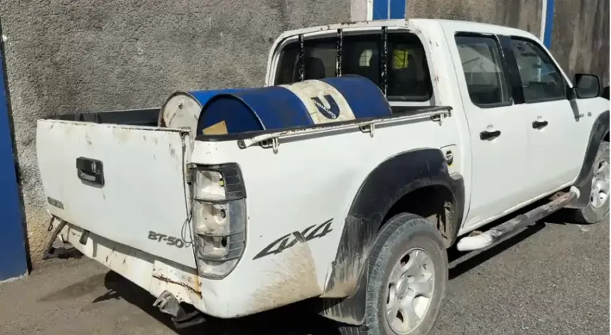 Detienen a dos empleados por robo de combustible en San Francisco de Macorís