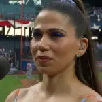 Diana Pou canta el himno de EE. UU. en la Herencia Dominicana de Citi Field