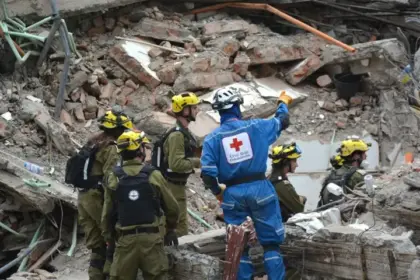 Medicina Legal identifica 306 víctimas tras terremoto en Colombia