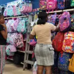 Alza en precios de útiles escolares desafía el presupuesto de familias dominicanas