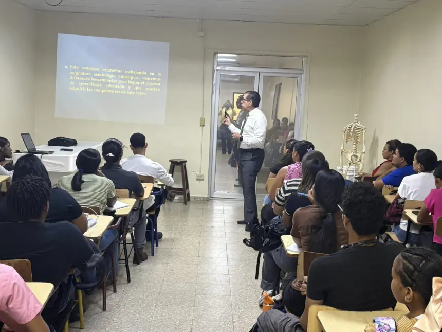 Jorge Asjana David reafirma su compromiso docente en la UASD