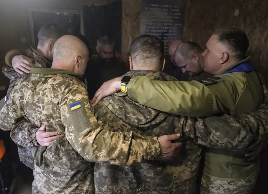 Rusia y Ucrania ejecutan intercambio de 103 prisioneros de guerra
