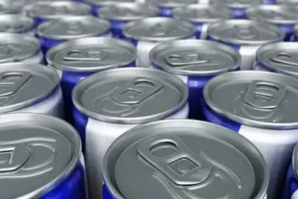 Joven termina hospitalizada por exceso de bebidas energéticas y agotamiento