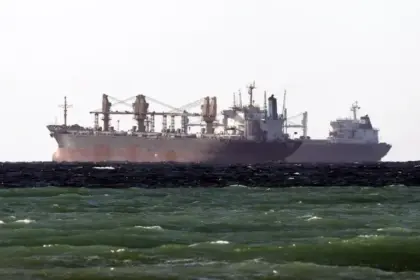 EE. UU. establece corredor estratégico en el estrecho de Ormuz para petróleo