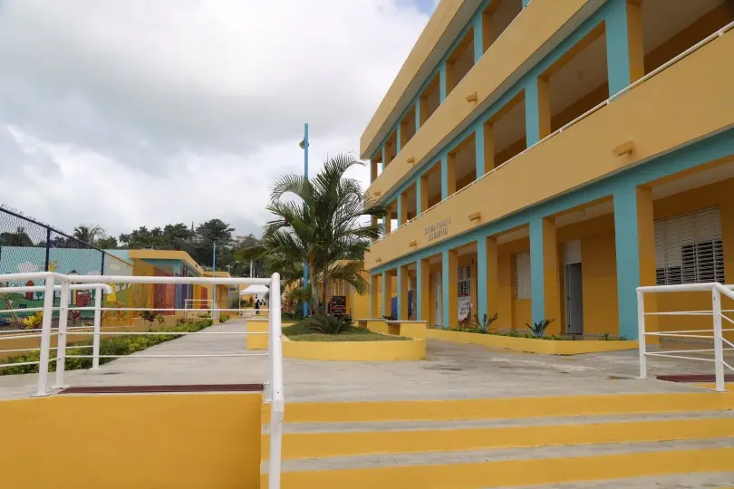 Magisterio denuncia hacinamiento y crisis en escuelas de tanda extendida