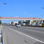 Cierre parcial en Autopista Las Américas por trabajos en puente peatonal