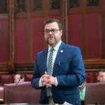 Senador Luis Sepúlveda arremete contra Donald Trump y su gestión política