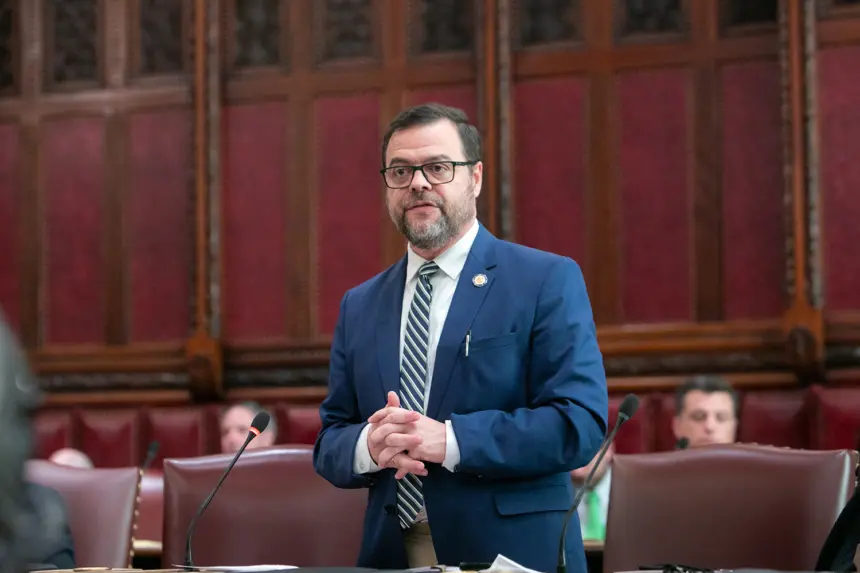 Senador Luis Sepúlveda arremete contra Donald Trump y su gestión política 1 Senador Luis Sepúlveda arremete contra Donald Trump y su gestión política