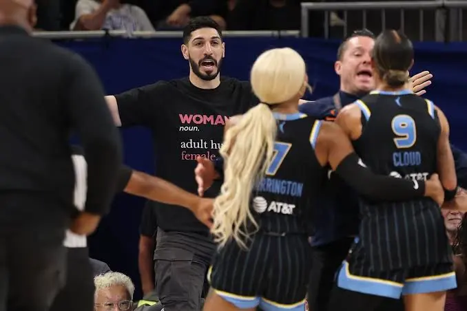 Enes Kanter Freedom expulsado tras altercado con Natasha Cloud en WNBA