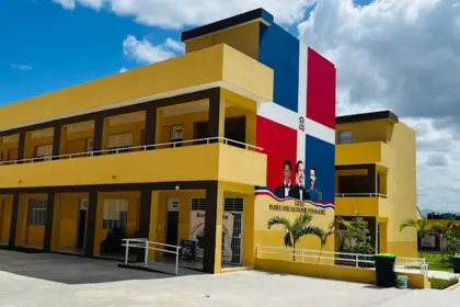 Inicia año escolar 2026-2027 con 1,300 planteles y nuevos laboratorios