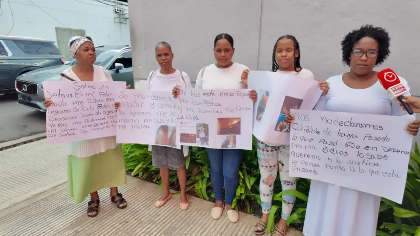 Madre denuncia amenazas y ataques contra su familia tras caso de asesinato