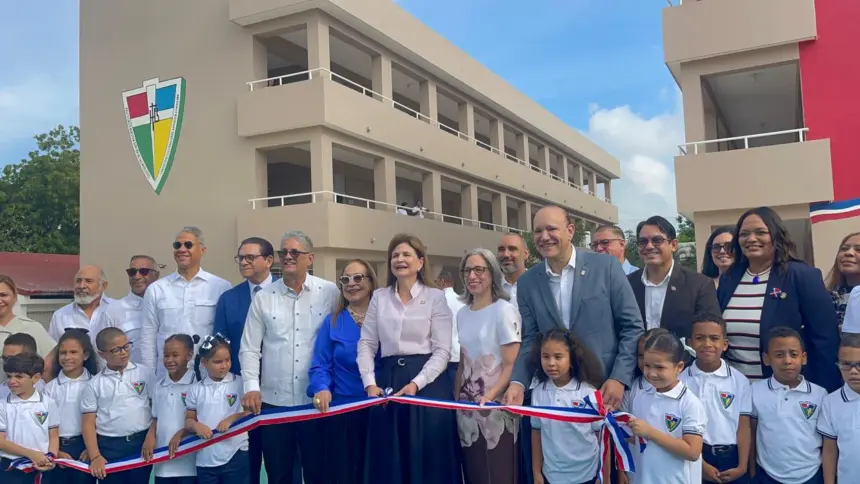 Raquel Peña inaugura el año escolar 2026-2027 con mejoras en Santiago 1 Raquel Peña inaugura el año escolar 2026-2027 con mejoras en Santiago